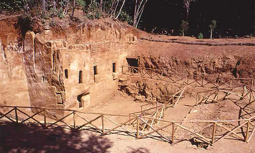 NEKROPOLISZ POPULONIA-BAN