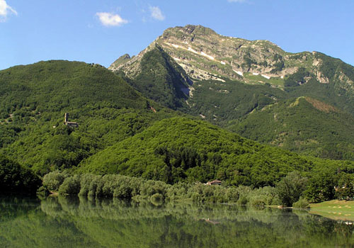 MONTE PISANINO – LE APUANE MONTE PISANINO – LE APUANE