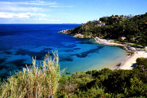 GIGLIO – A CANNELLE STRAND FOTO:WWW.BOATMEN.IT